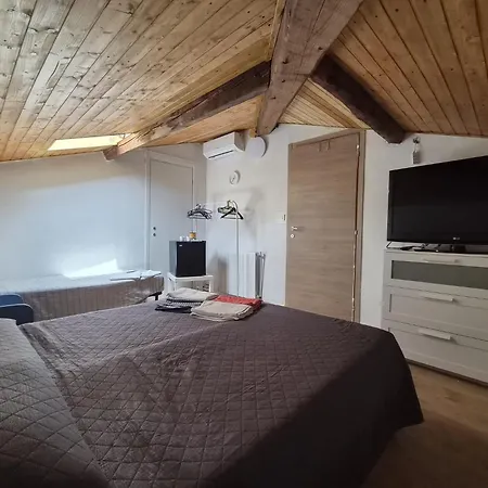Апартаменти Versilia В'яреджо